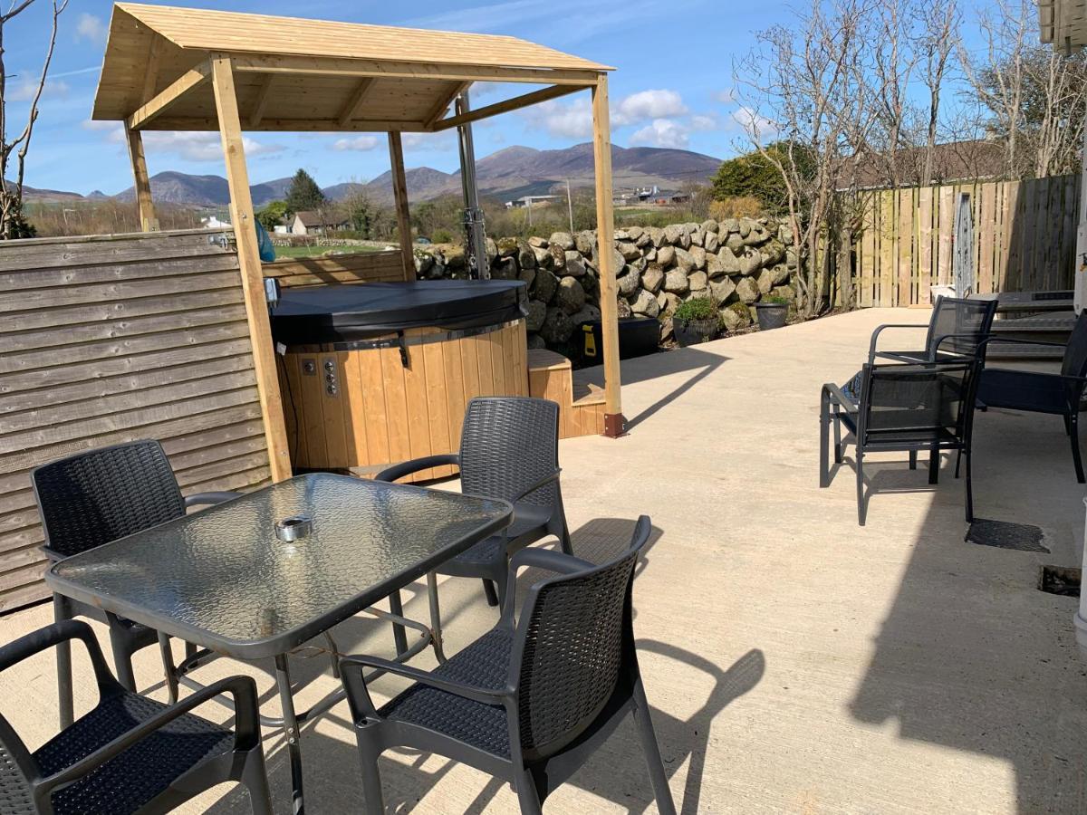 Moneydarragh Cottage With Uninterrupted Mountain And Sea Views- Hot Tub Available For Hire Annalong Buitenkant foto