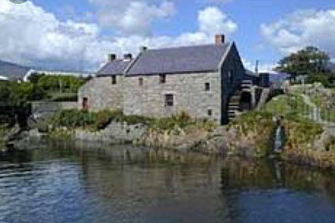 Moneydarragh Cottage With Uninterrupted Mountain And Sea Views- Hot Tub Available For Hire Annalong Buitenkant foto